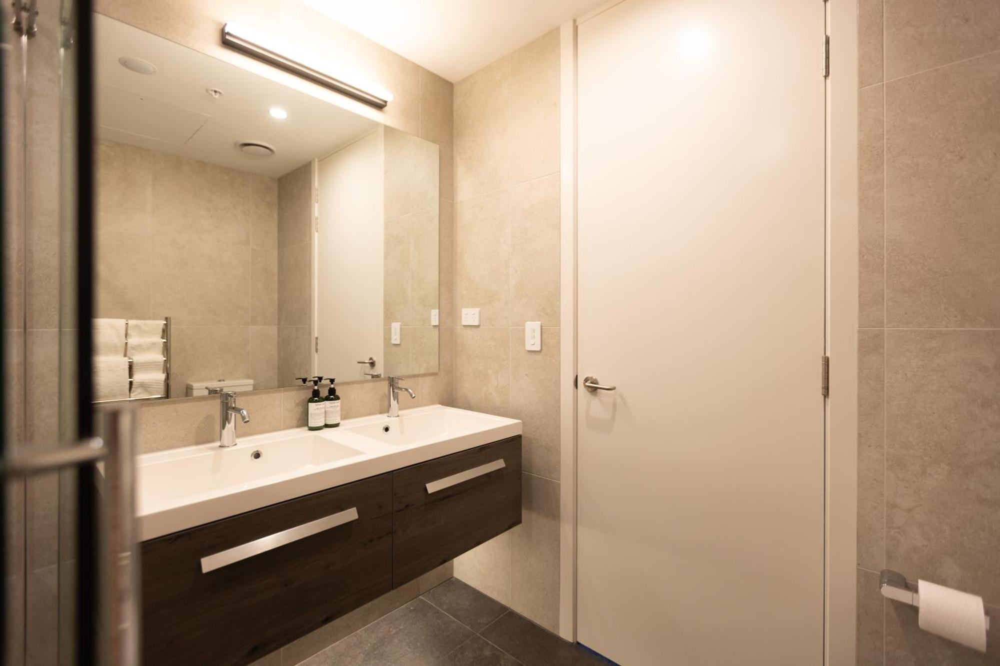 Luxury 2 Bedroom Cbd Apartment With Free Parking Christchurch Exterior photo